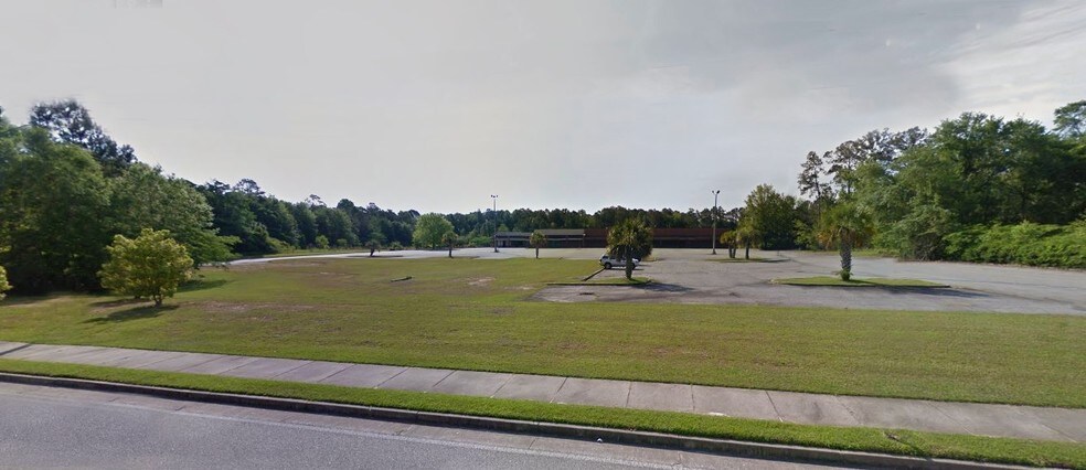 More Photos Of 1327 W Jackson St, Thomasville General Retail For Sale