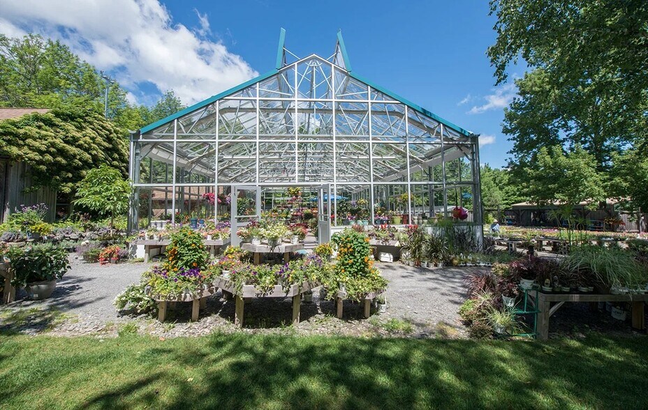 More Photos Of 48 South, Blue Hill Garden Center For Sale