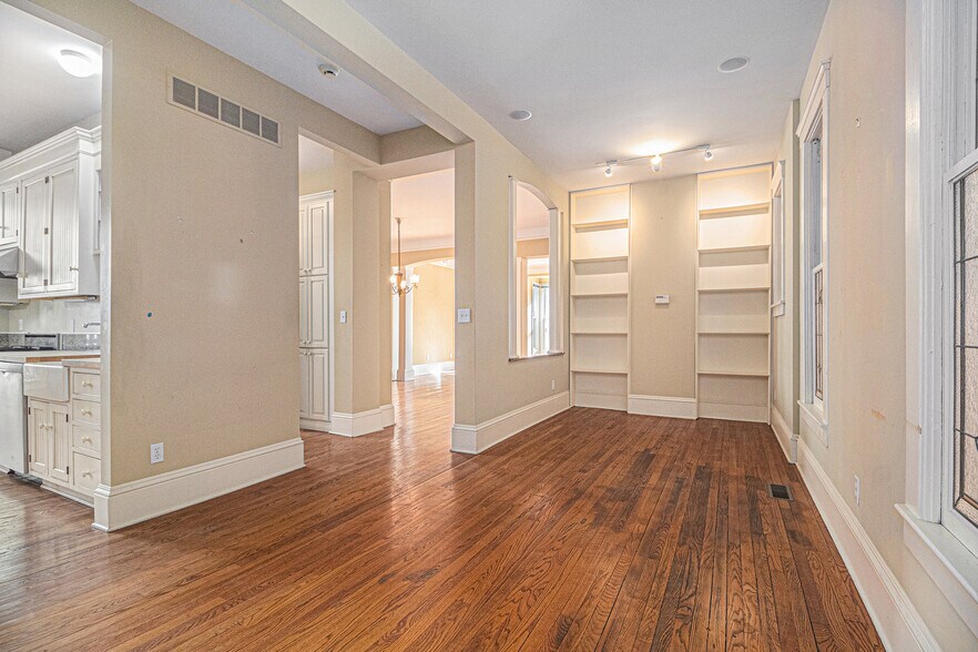 More Photos Of 318 S Thayer St, Ann Arbor Flex For Sale