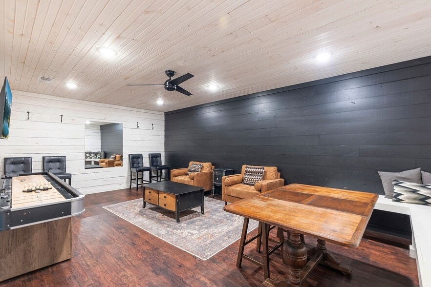 More Photos Of 1297 County Road 3318, Greenville Specialty For Sale