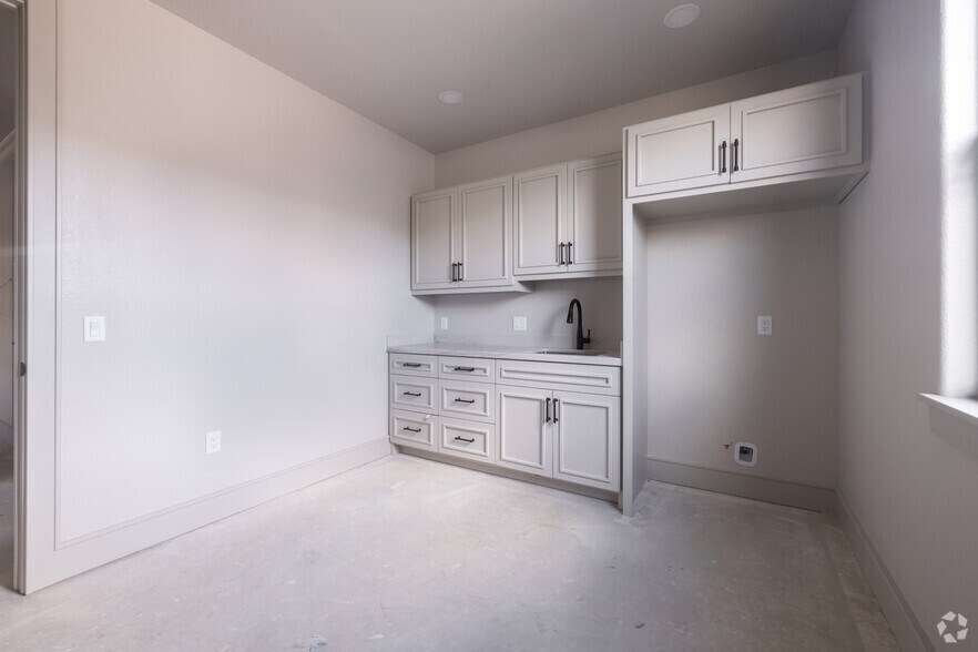 More Photos Of 25201 FM 2978 Rd, Tomball Medical For Lease