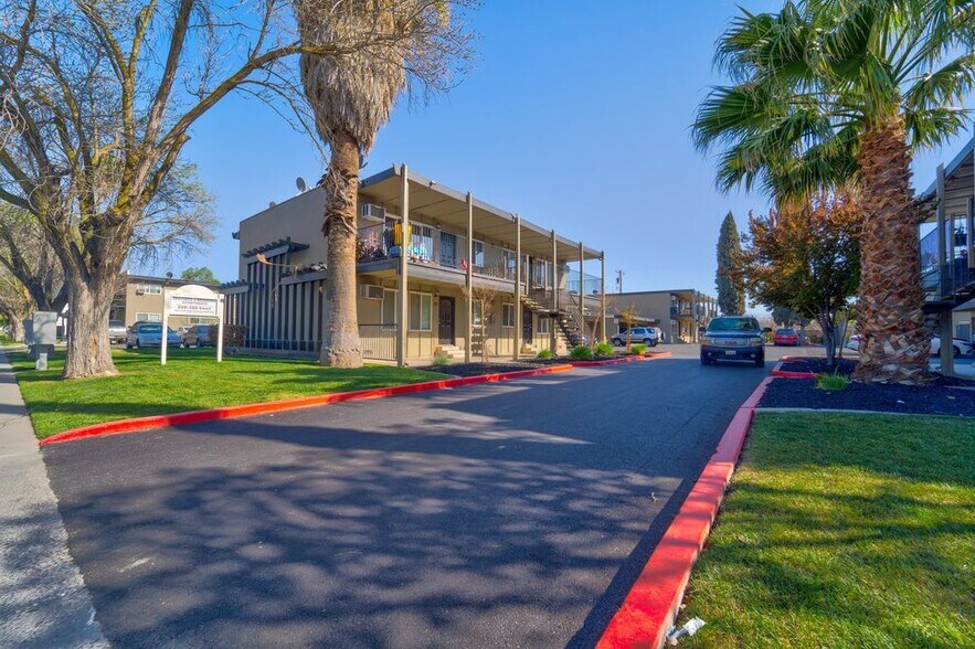 More Photos Of , Los Banos Multifamily For Sale