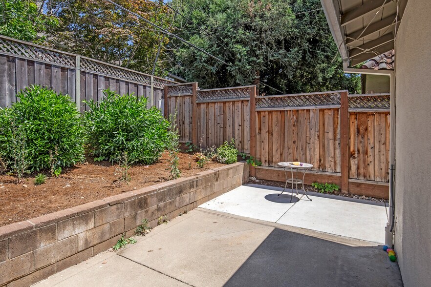 More Photos Of 10178 Alpine Dr, Cupertino Apartments For Sale