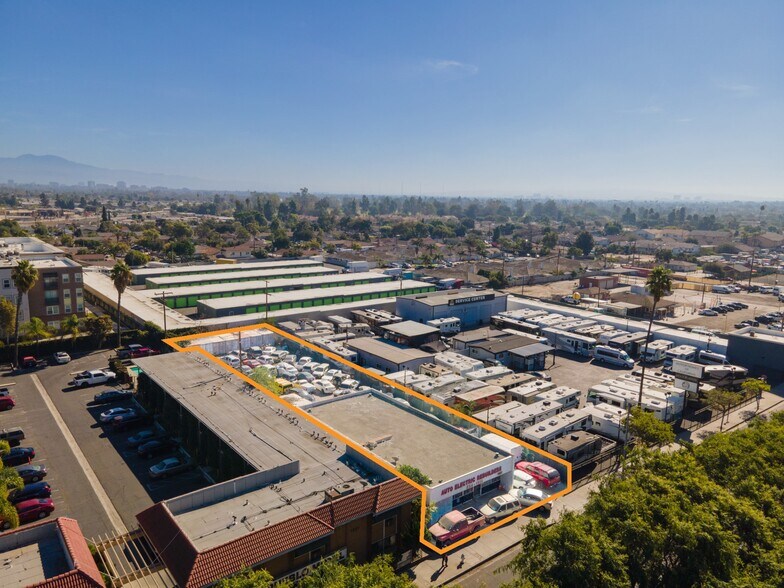 More Photos Of 1421 N Harbor Blvd, Santa Ana Freestanding For Sale