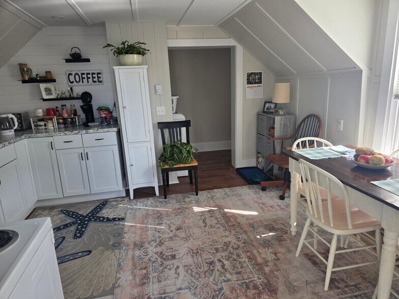 More Photos Of 12 Gay St, Rockland Apartments For Sale