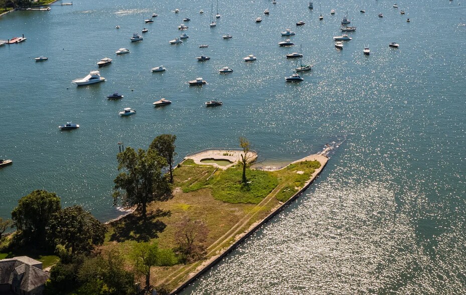 More Photos Of 1350 Greacen Point Rd, Mamaroneck Land For Sale