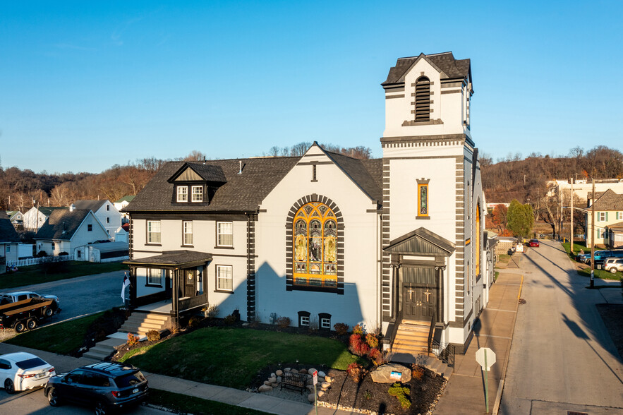 Primary Photo Of 908 Market St, Beaver Religious Facility For Sale