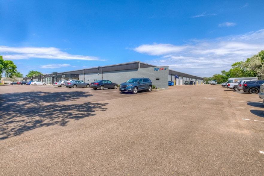 More Photos Of 5250-5280 W 74th St, Edina Light Distribution For Lease