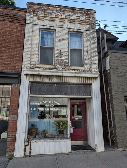 Primary Photo Of 176 Avenue Rd, Toronto Storefront Retail Office For Sale