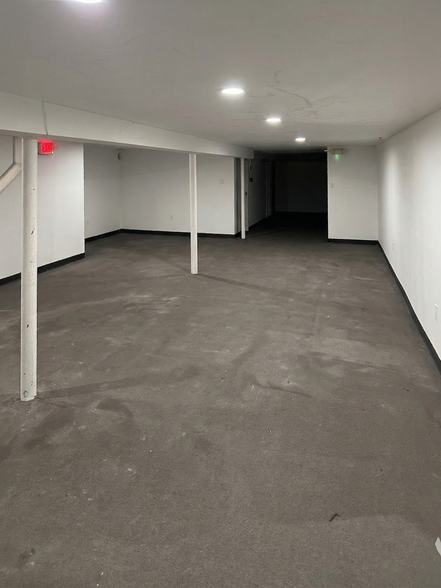 More Photos Of 100 Manhattan Ave, Brooklyn Storefront Retail Residential For Lease