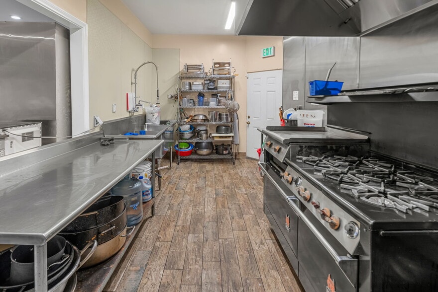More Photos Of 1100 S Lorena St, Los Angeles Religious Facility For Sale