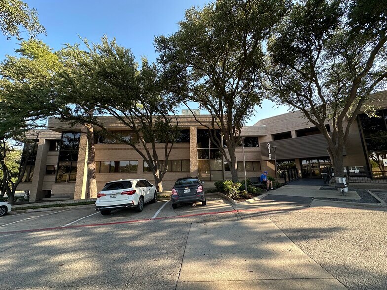 More Photos Of 375 Municipal Dr, Richardson Medical For Sale