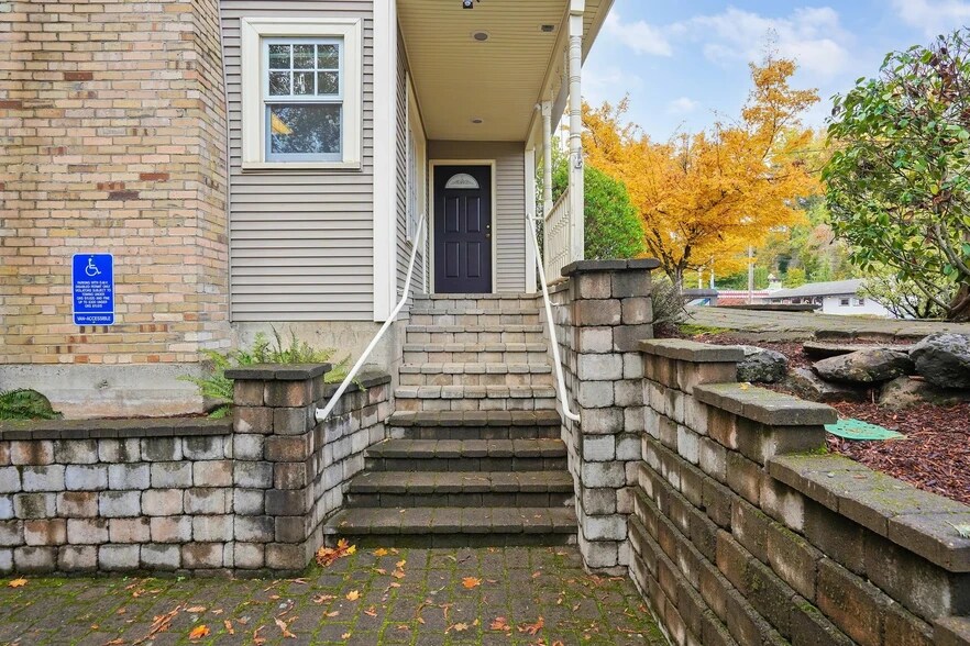 More Photos Of 1230 Fairview Ave SE, Salem Office For Sale