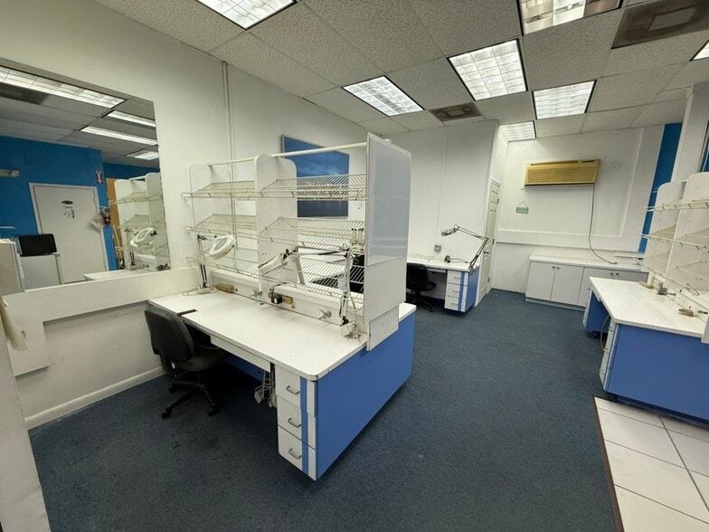 More Photos Of 7700 W 24th Ave, Hialeah Warehouse For Lease