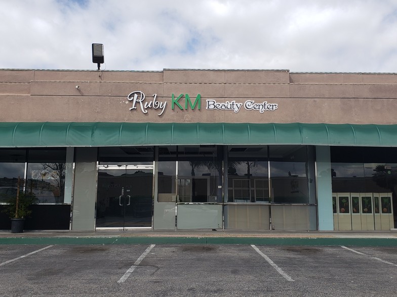 More Photos Of 8851 Garden Grove Blvd, Garden Grove Storefront Retail Office For Lease