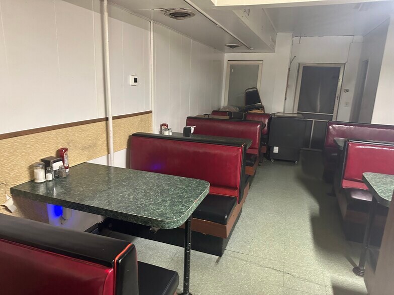 More Photos Of 265 S Pearl St, Albany General Retail For Sale