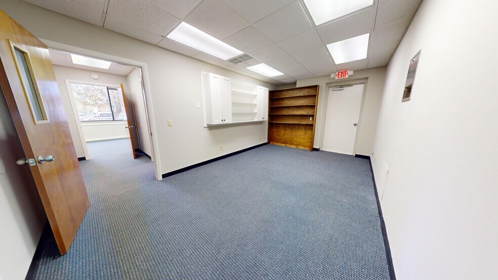 More Photos Of 130 N Gross Rd, Kingsland Medical For Sale