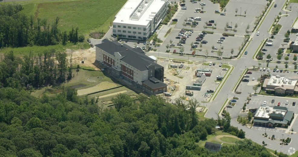 More Photos Of 45260 Abell House Ln, California Hotel For Sale