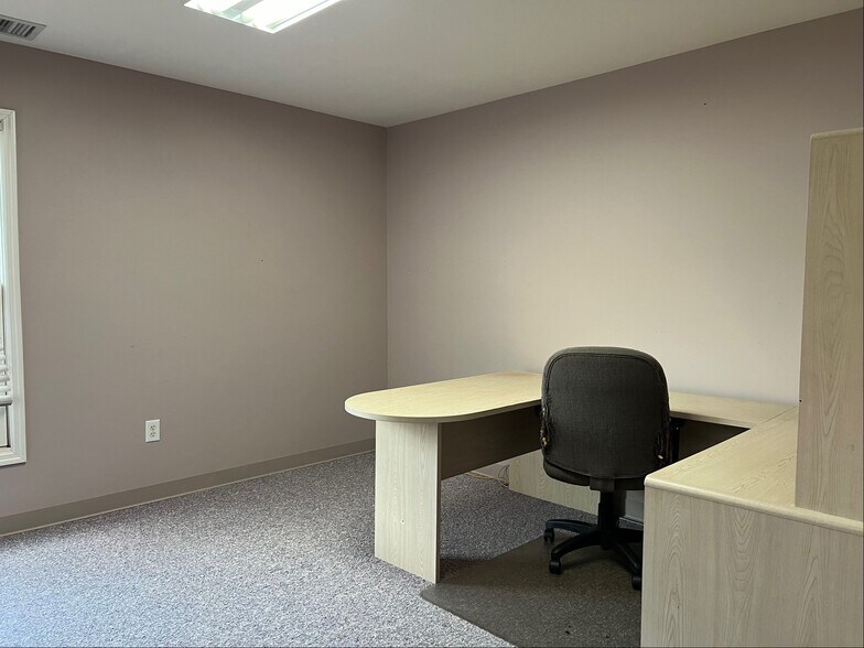 More Photos Of 1351 Stonebridge Pky, Watkinsville Medical For Sale