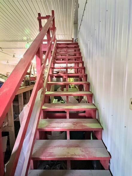 More Photos Of 1006 S Lawler, Mitchell Warehouse For Sale