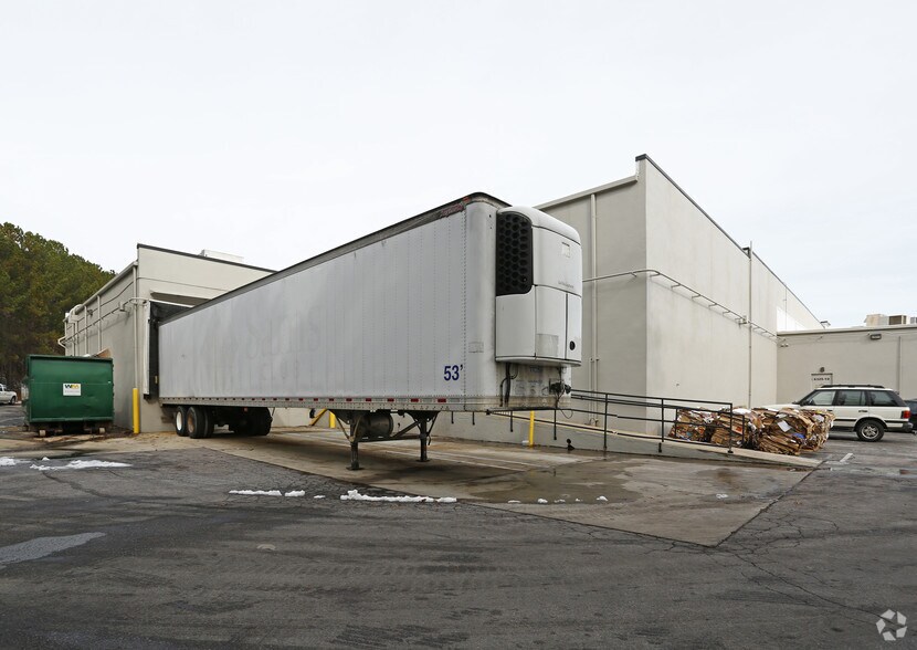 More Photos Of 6325 Falls of Neuse Rd, Raleigh Supermarket For Lease