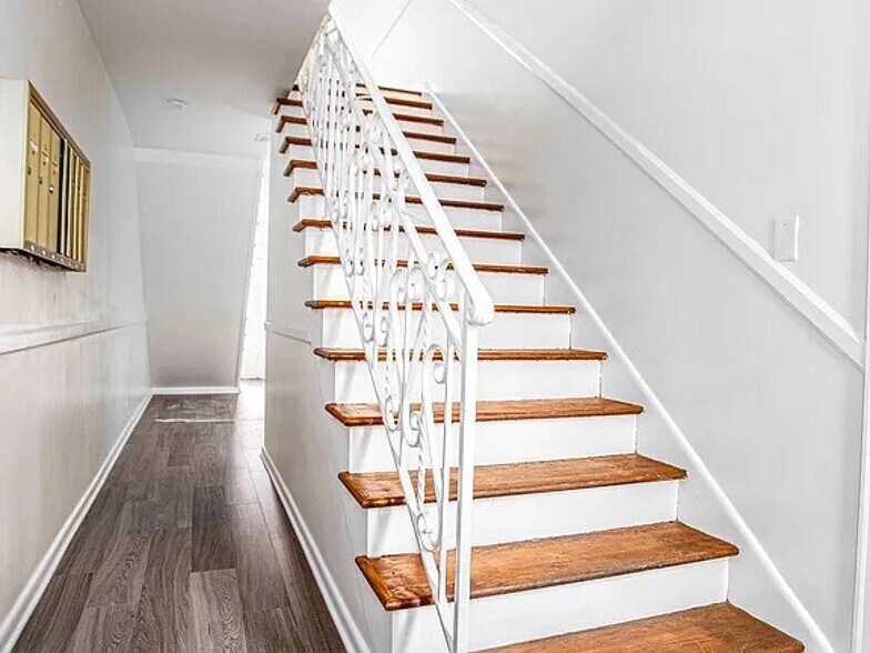 More Photos Of 1648 Alexandria Dr, Lexington Apartments For Sale