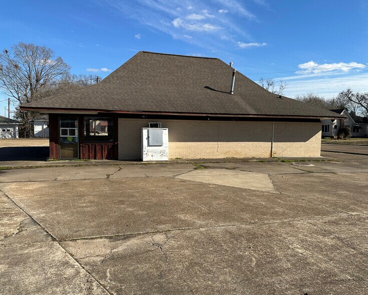More Photos Of 1900 Main St, Columbus Office For Sale