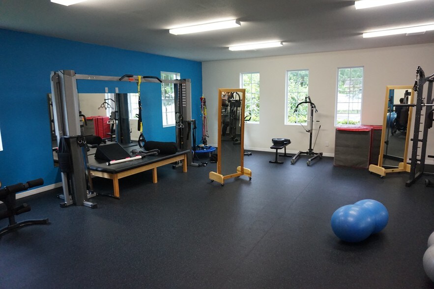 More Photos Of 7008 N Himes Ave, Tampa Office For Lease