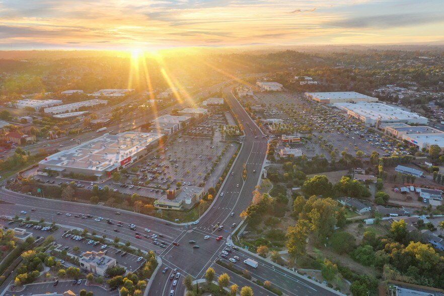 More Photos Of 1711-1990 University Dr, Vista Unknown For Lease