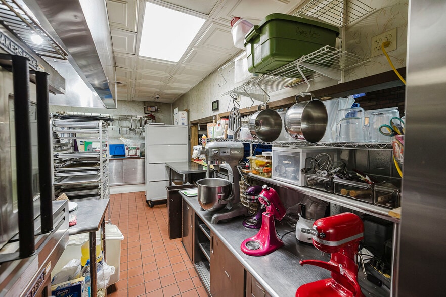 More Photos Of 2350 E 8th St, Hays Freestanding For Sale