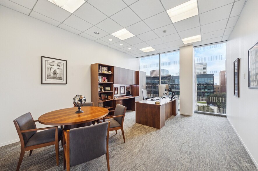 More Photos Of 1800 Post Oak Blvd, Houston Office For Lease