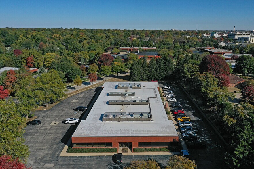 More Photos Of 2004 Fox Dr, Champaign Medical For Sale