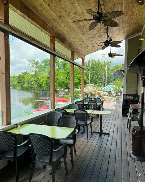 More Photos Of 464 Putney Rd, Brattleboro Storefront Retail Office For Sale