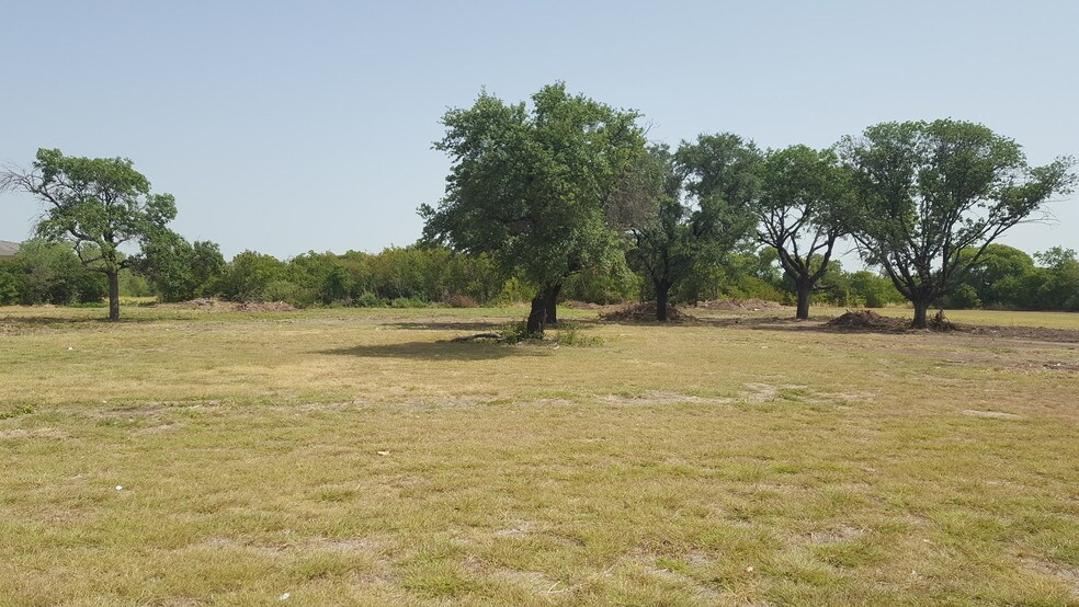 More Photos Of 4201 Glenview Dr, Haltom City Land For Sale