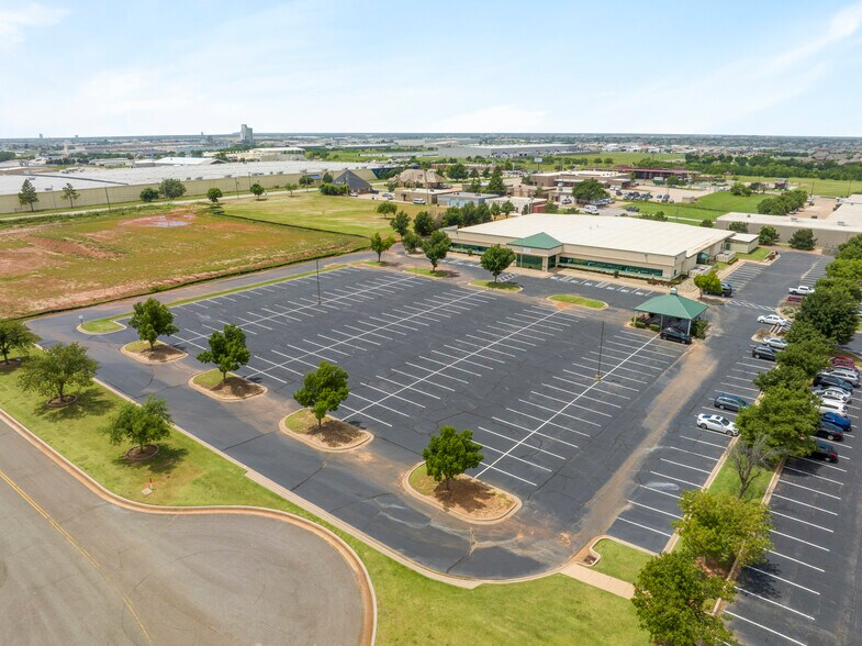 More Photos Of 3101 Technology Dr, Edmond Office For Lease