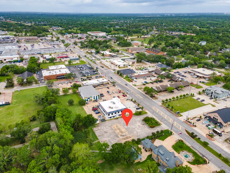 More Photos Of 310 Friendswood Dr, Friendswood Land For Lease