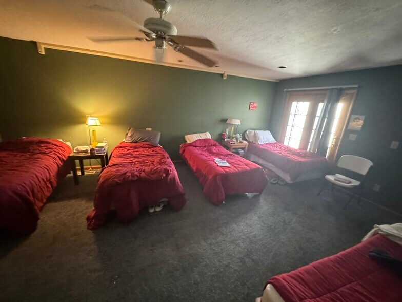 More Photos Of 1173 Manchester Ave SW, North Lawrence Office Residential For Sale