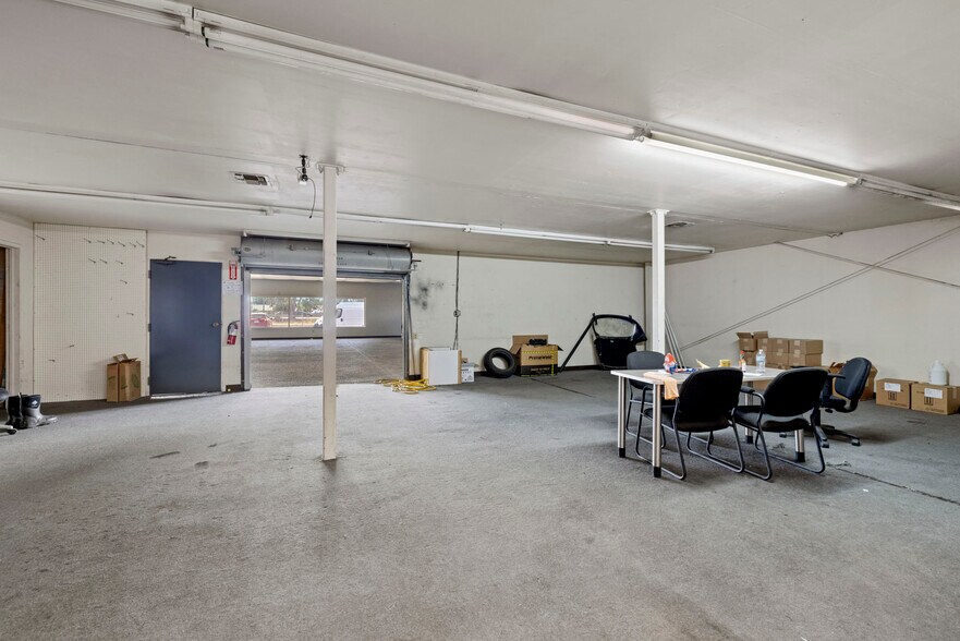More Photos Of 820 Beckman Rd, Lodi Auto Repair For Lease