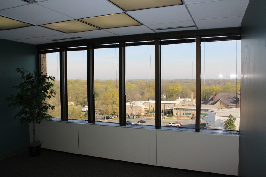 Primary Photo Of 200 1st Ave NW, Hickory Office For Lease