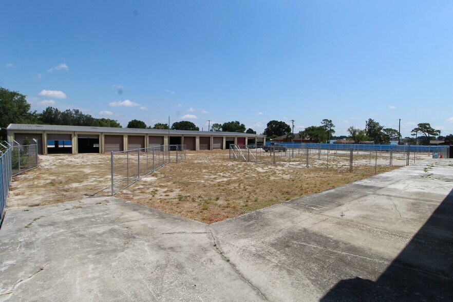 More Photos Of 850 2nd St, Winter Haven Warehouse For Lease