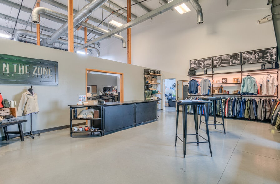 More Photos Of 62958 NE Layton Ave, Bend Light Manufacturing For Sale