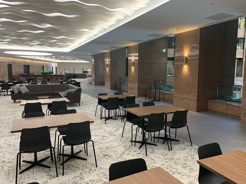 More Photos Of 200 Public Sq, Cleveland Office For Sale