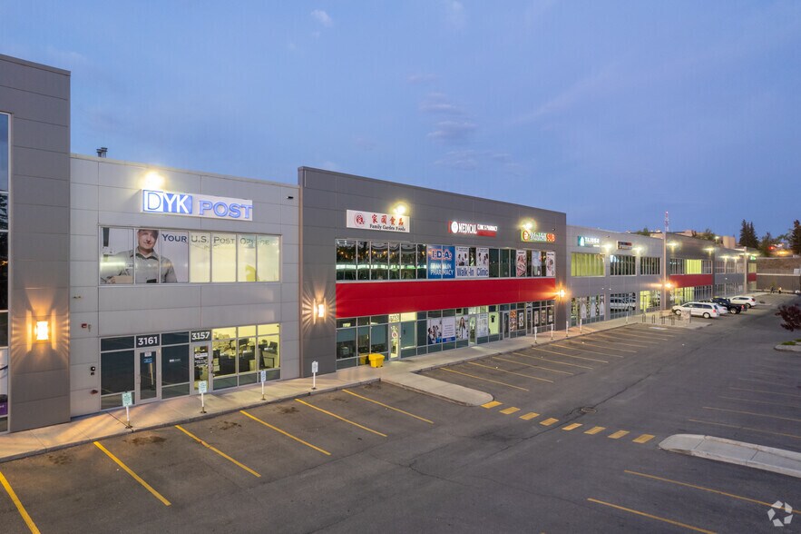 More Photos Of 3105-3223 5 Ave NE, Calgary Office For Sale