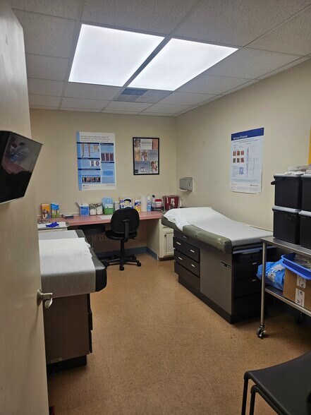 More Photos Of 825 Majestic Ct, Gastonia Medical For Lease