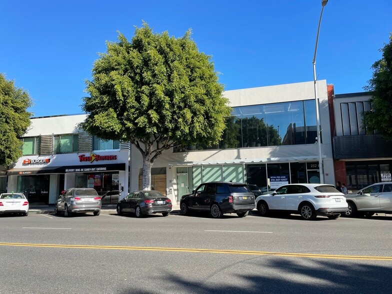 More Photos Of 252 S Beverly Dr, Beverly Hills Office For Lease