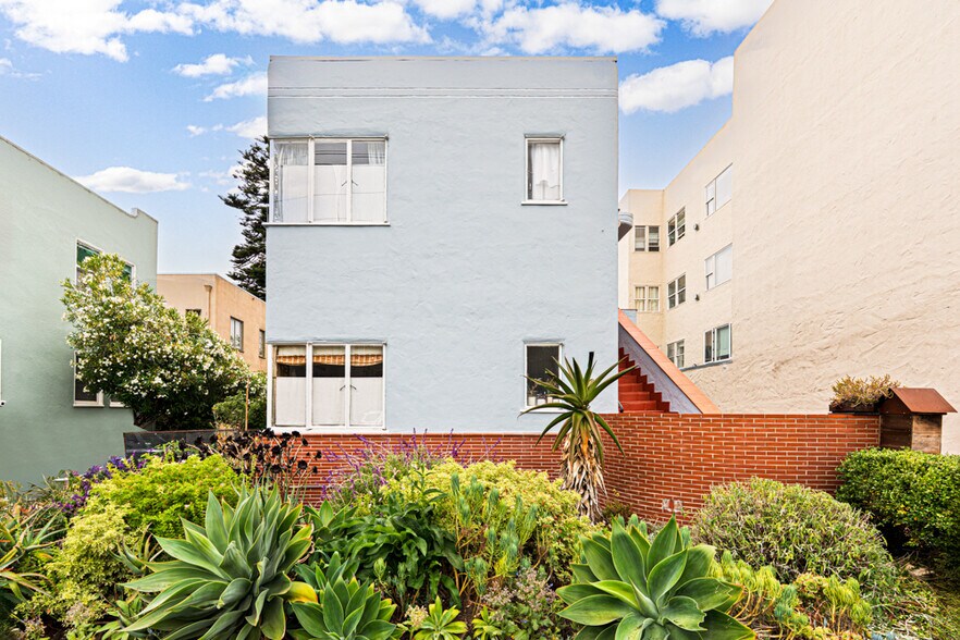 Primary Photo Of 1682 Oxford St, Berkeley Apartments For Sale