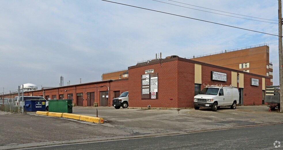 More Photos Of 126 Sinnott Rd, Toronto Service For Lease