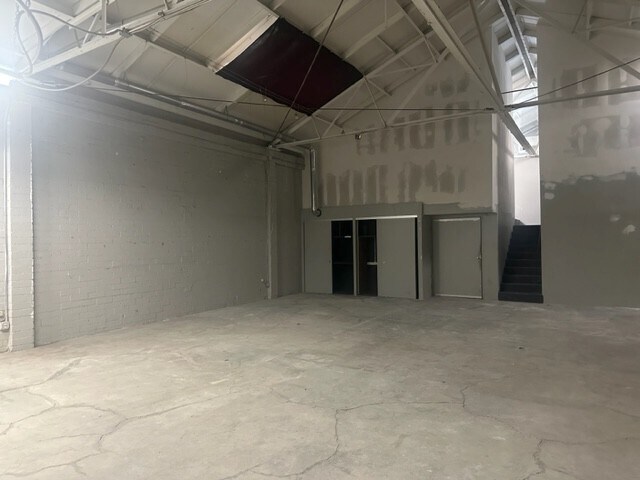 More Photos Of 5810 W 3rd St, Los Angeles Storefront For Lease