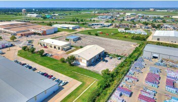More Photos Of 2179 Industrial Blvd, Norman Industrial For Lease