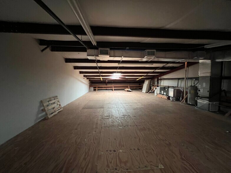 More Photos Of 10330 Chedoak Ct, Jacksonville Light Distribution For Sale